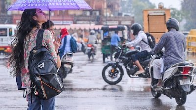 मार्च में फिर बदलेगा मौसम: उत्तर भारत में बारिश, आंधी और बिजली का अलर्ट