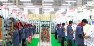 ₹50 से सस्ता शेयर देगा बड़ा मुनाफा? 1 साल में 62% रिटर्न की उम्मीद, लेकिन इन 3 रिस्क को नजरअंदाज न करें