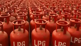 संकट के बीच राहत: पश्चिम एशिया तनाव के बावजूद भारत में घरेलू गैस आपूर्ति सामान्य