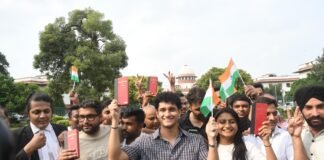 विरोध प्रदर्शन में शामिल छात्रों के खिलाफ दर्ज एफ.आई.आर. को सुप्रीम कोर्ट ने रद्द कर दिया